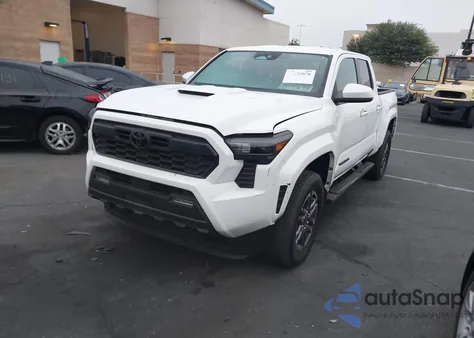 2024 Toyota Tacoma Double Cab/Sr5/Trd Sport/Trd Off Road/Ltd z USA, uszkodzony, nr VIN 3TMLB5JN8RM044773